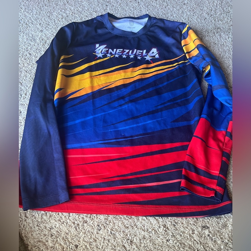 Men’s Venezuela shirt